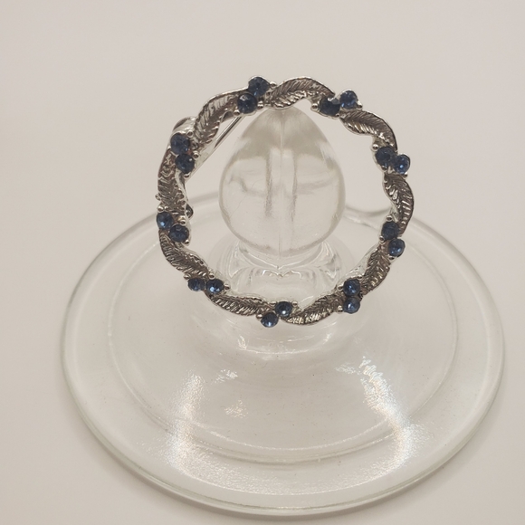 Gerry's Circle Brooch - Picture 3 of 4